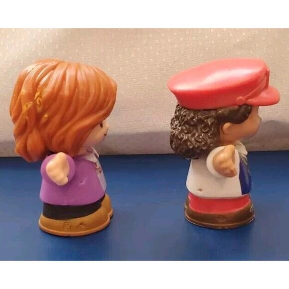 Fisher-Price Little People 2016 Mom 2016 Train Conductor Figures Flaws - Picture 4 of 13